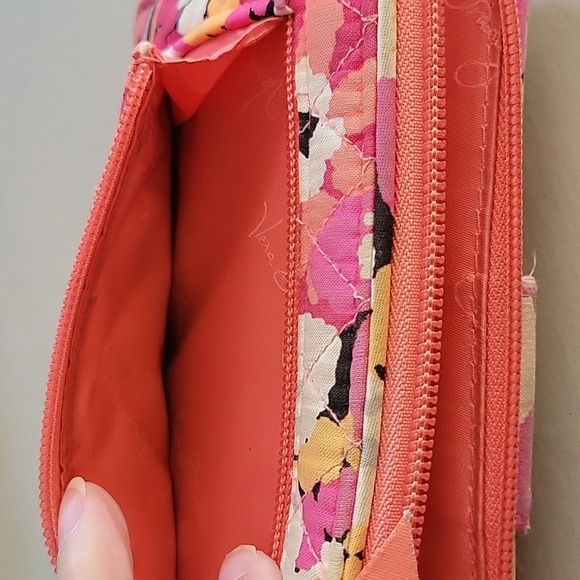 Vera Bradley turnlock Floral Salmon and Pink Women's zip close bifold Wallet - Picture 8 of 8